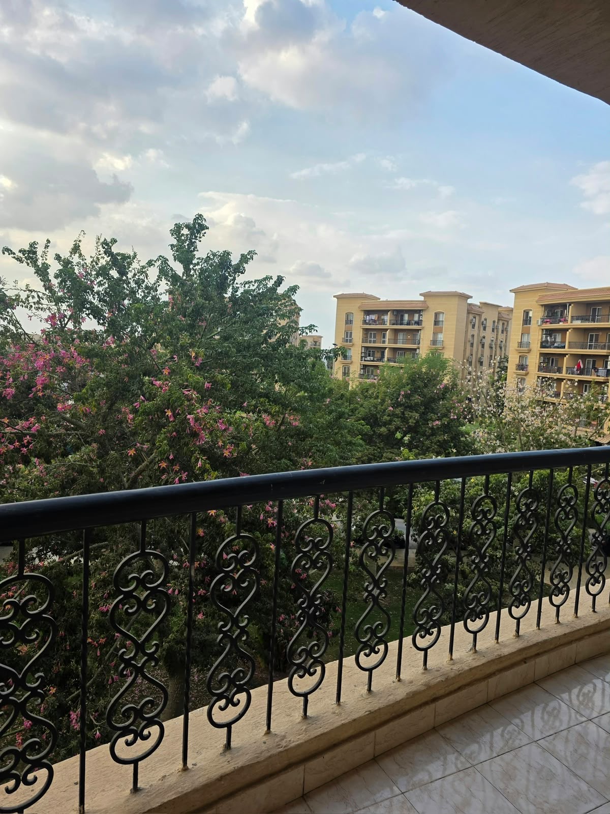 apartment for sale in al rehab - 3 bedrooms